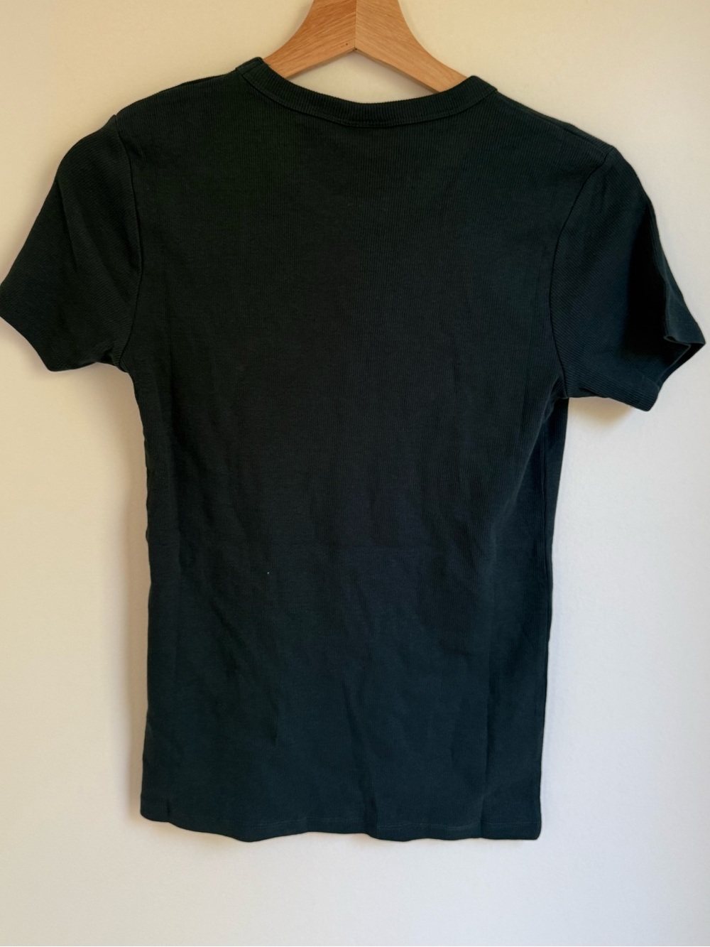 Outdoor Voices everyday rib baby tee Medium NEW - Picture 8 of 9